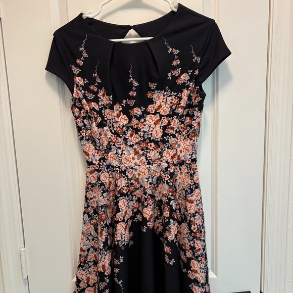 Teeze Me Fit & Flare Dress Size 3/4 Navy and Floral Print EUC - Picture 2 of 9